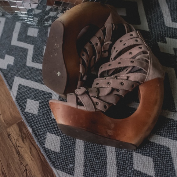 Free People X Jeffrey Campbell Wedges - Picture 3 of 5